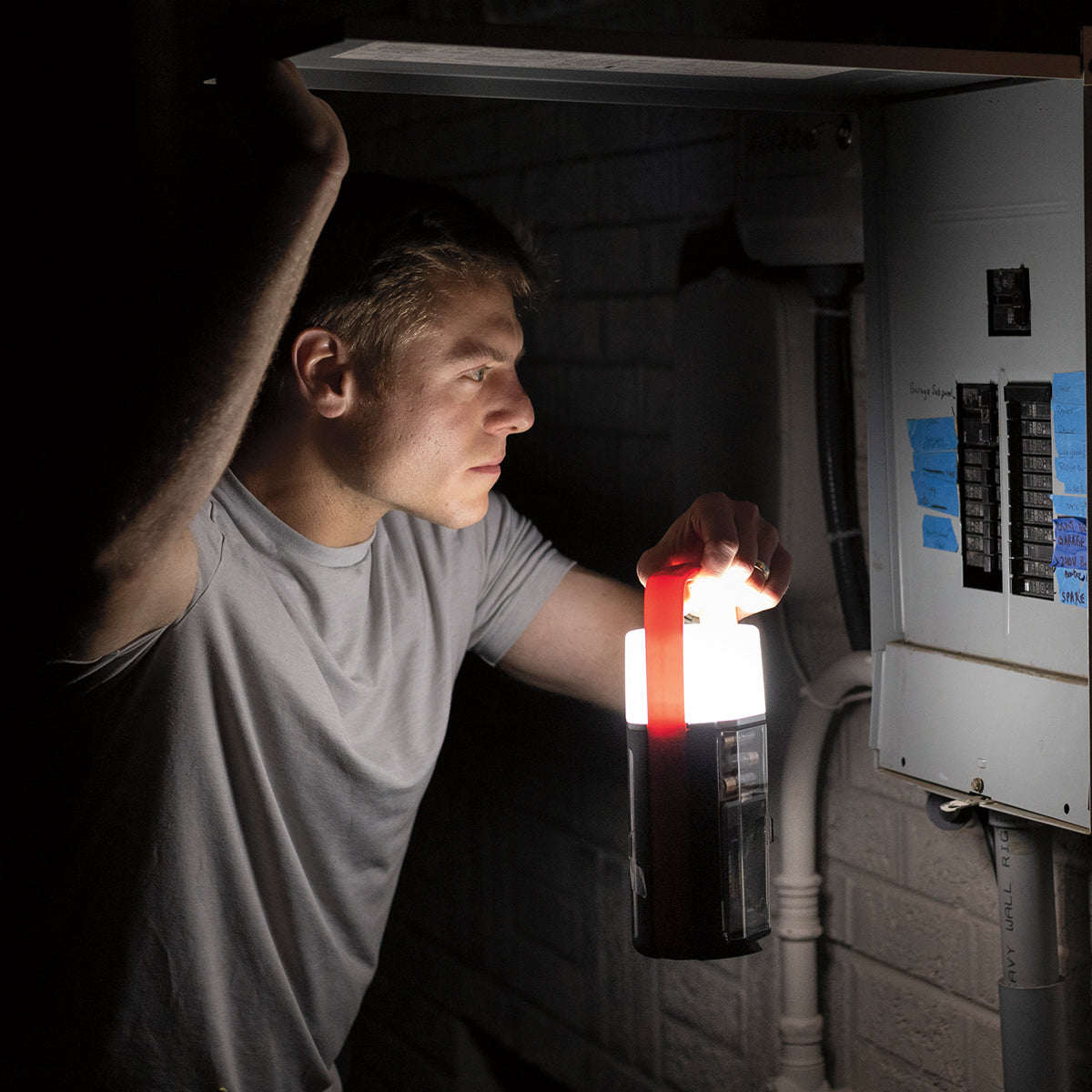 1,000 Lumen Battery Organizer Lantern