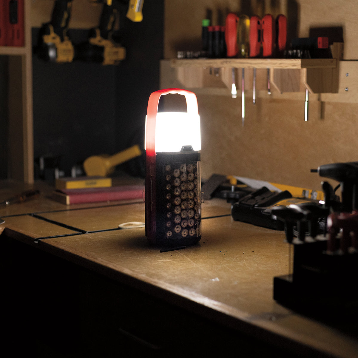 1,000 Lumen Battery Organizer Lantern